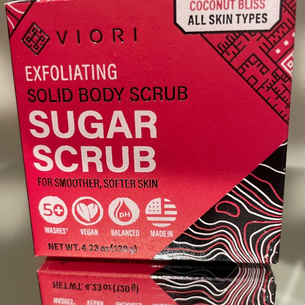 Viori Exfoliating Sugar Scrub in Coconut Bliss